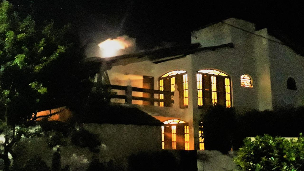 Casa Das Ondas Гуарахуба Екстериор снимка